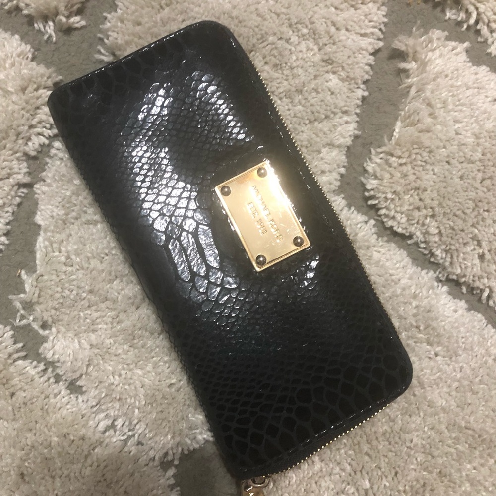 Michael Kors wallet